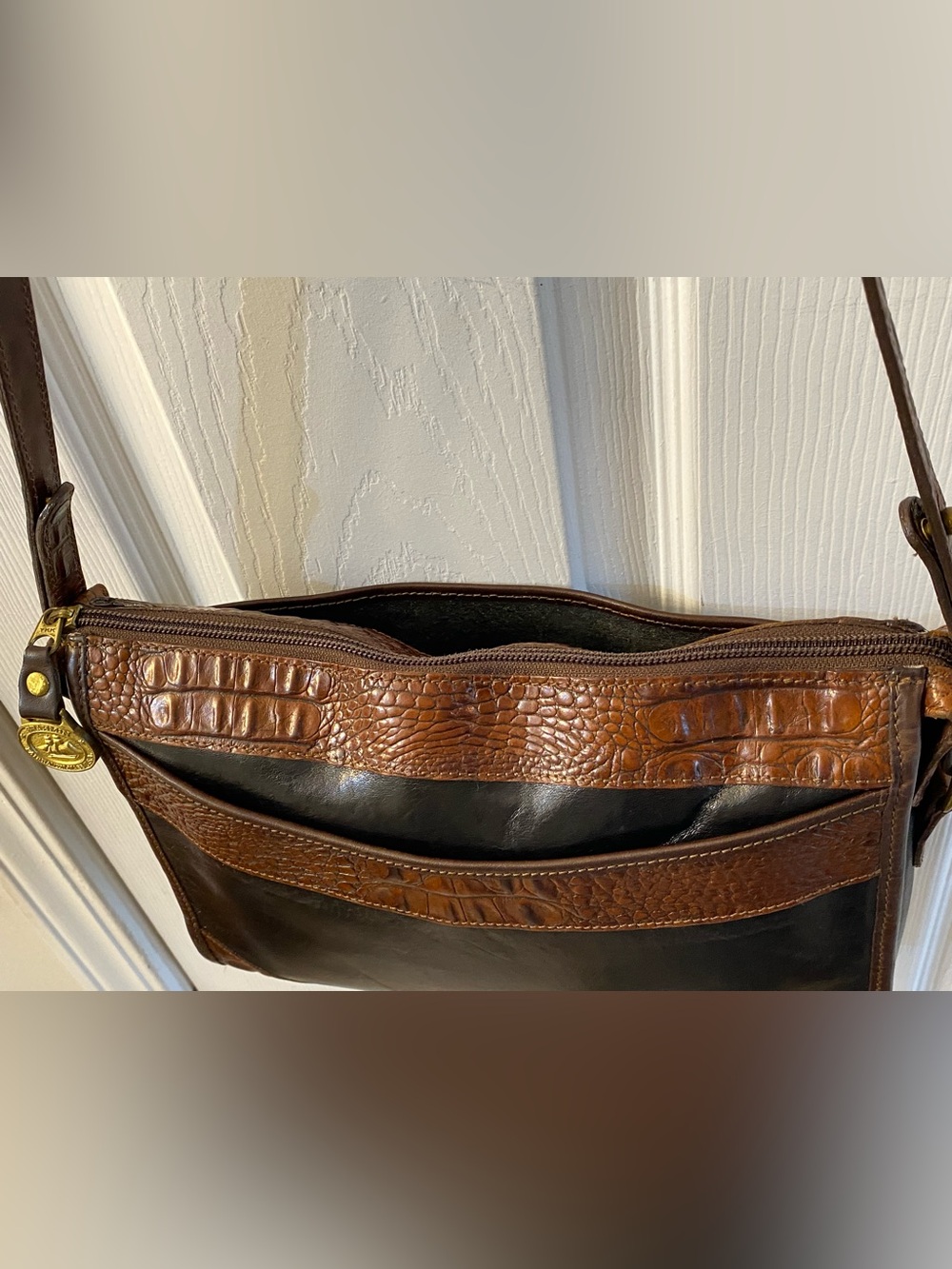 Vintage Brahmin All Leather Luxury Shoulders bag. Great condition clean interior - Picture 5 of 14